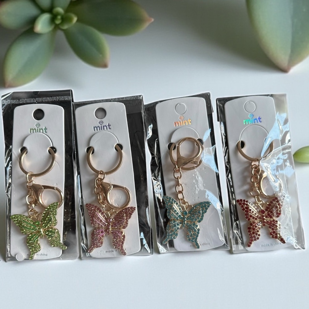 🦋 Sparkly Butterfly Keychain /Bag Charm – Choose Your Color – Rhinestone Charm